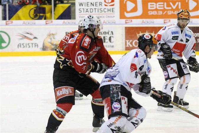 okt-hokej-f-innsbruck-036.jpg