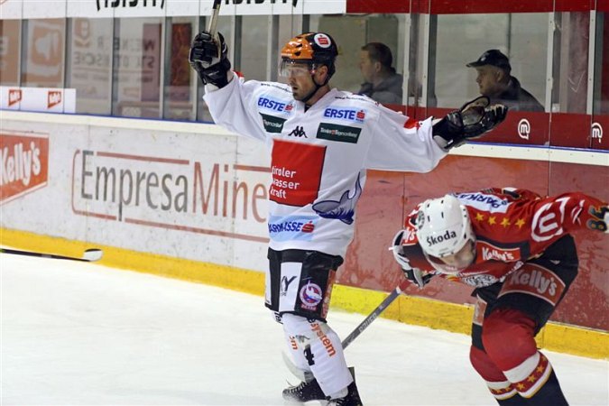 okt-hokej-f-innsbruck-037.jpg