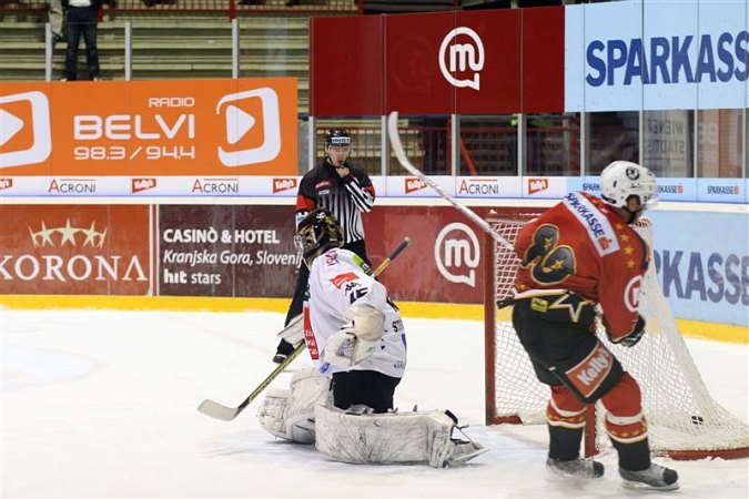 okt-hokej-f-innsbruck-041.jpg