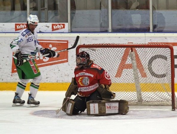 apr-hokej-e-olimpija-011.jpg