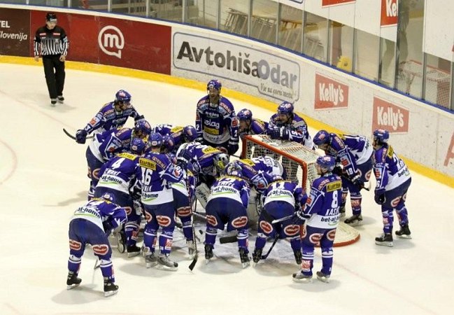 dec-hokej-j-vsv-002.jpg