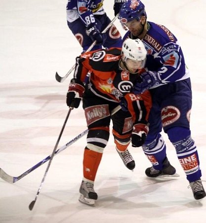 nov-hokej-d-villach-009.jpg