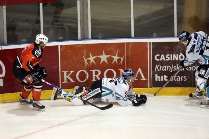 okt-hokej-c-linz-018.jpg