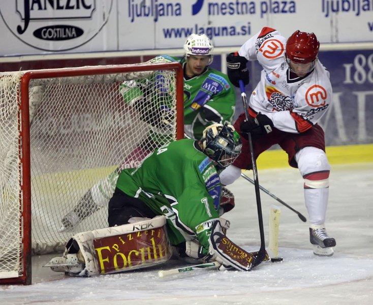 dec-hokej-a-olimpija-002.jpg