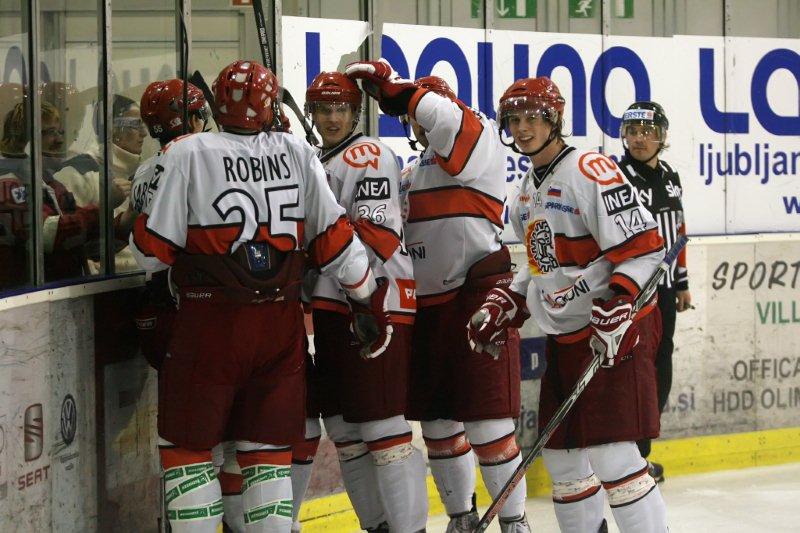 dec-hokej-a-olimpija-005.jpg