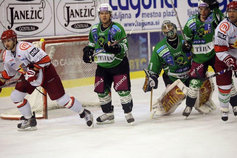 dec-hokej-a-olimpija-014.jpg