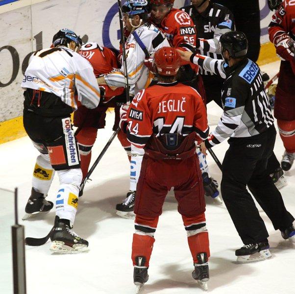 dec-hokej-b-linz-031.jpg