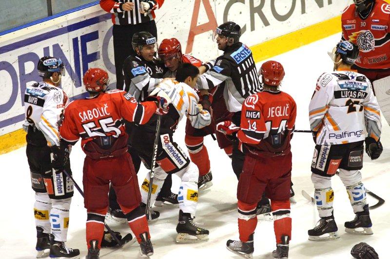 dec-hokej-b-linz-033.jpg