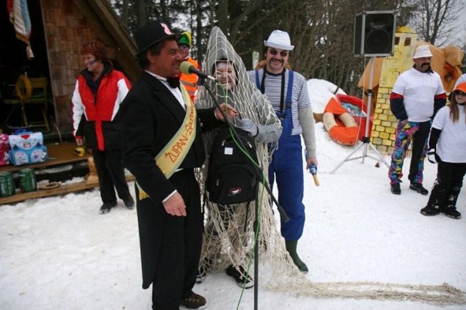 feb-svinjskaglava-b-160.jpg