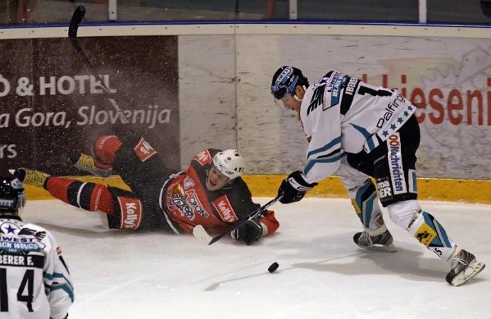jan-hokej-f-linz-013.jpg