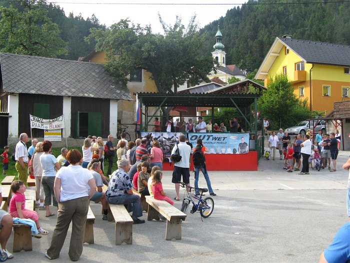 jul-jurerobic-a-008.jpg