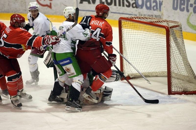 okt-hokej-f-olimpija-005.jpg