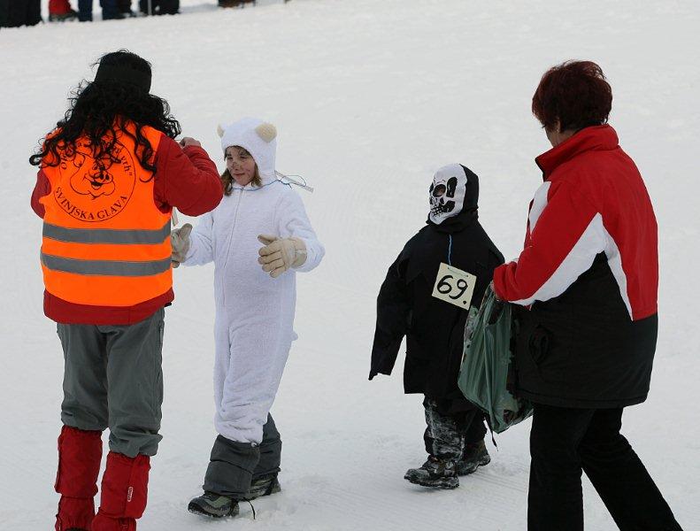 feb-svinjska-glava-a-003.jpg