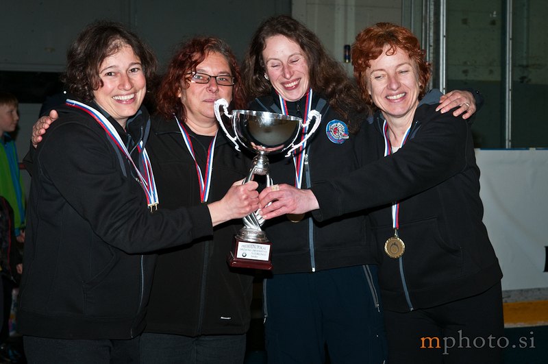 jun-curling-a-004.jpg