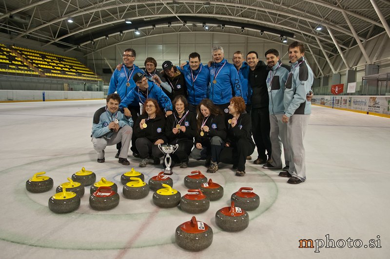 jun-curling-a-007.jpg