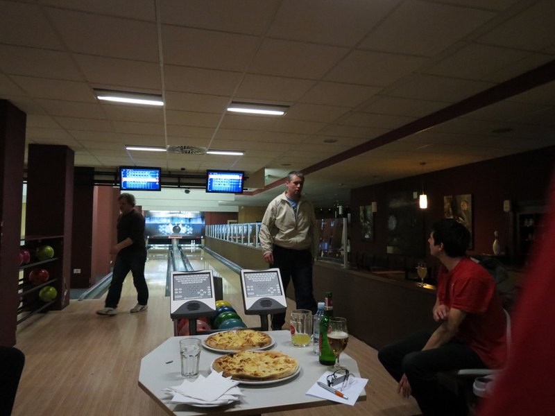mar-bowling-a-004.jpg