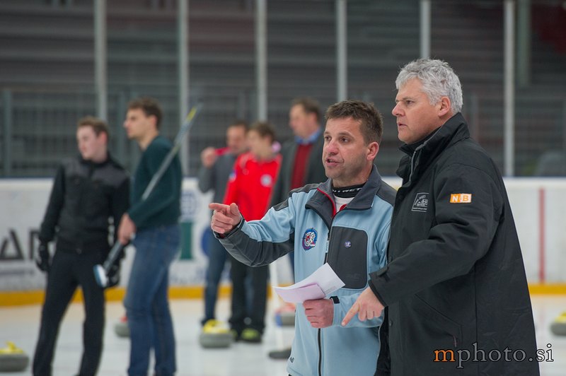 dec-curling-a-002.jpg