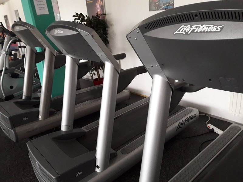 Fitnes Samson Jesenice - v portni dvorani Podmeakla