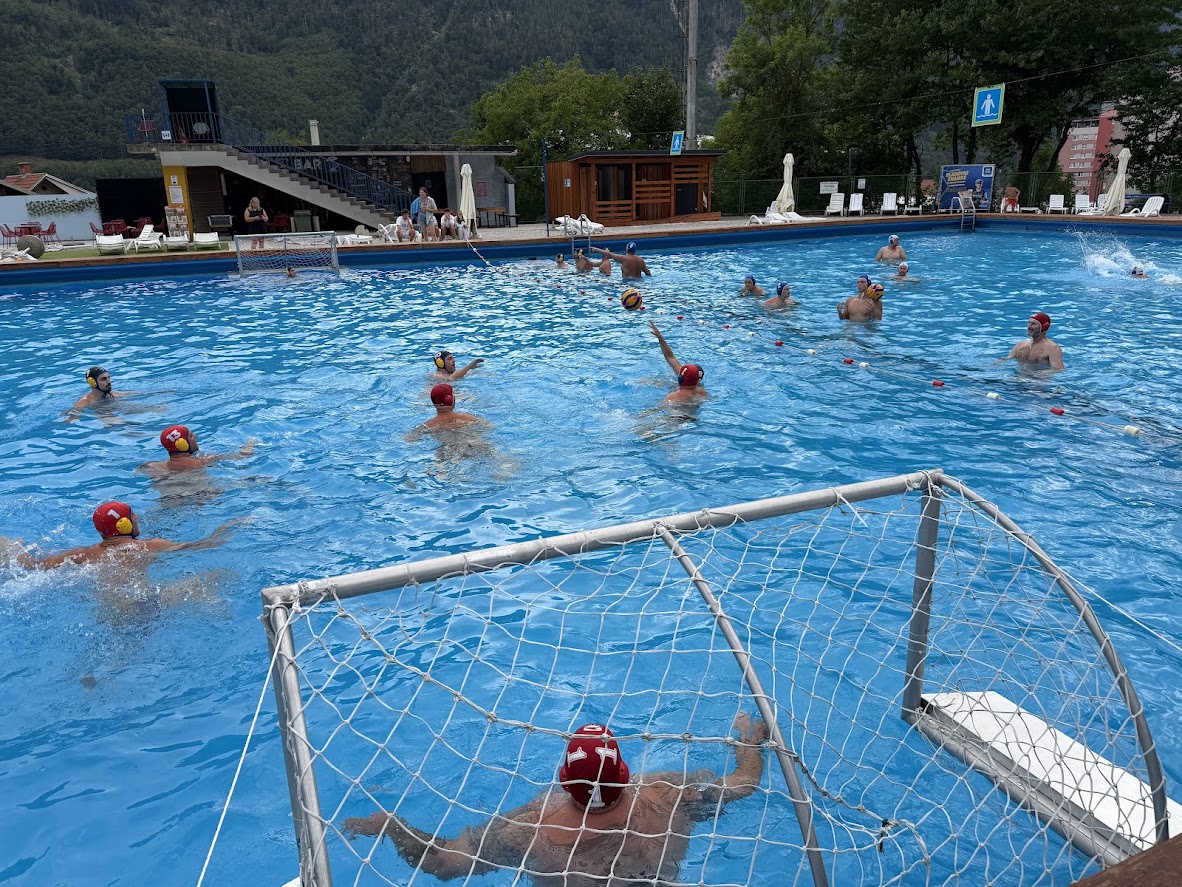 Vaterpolist med napadalno akcijo na Kopališču Ukova